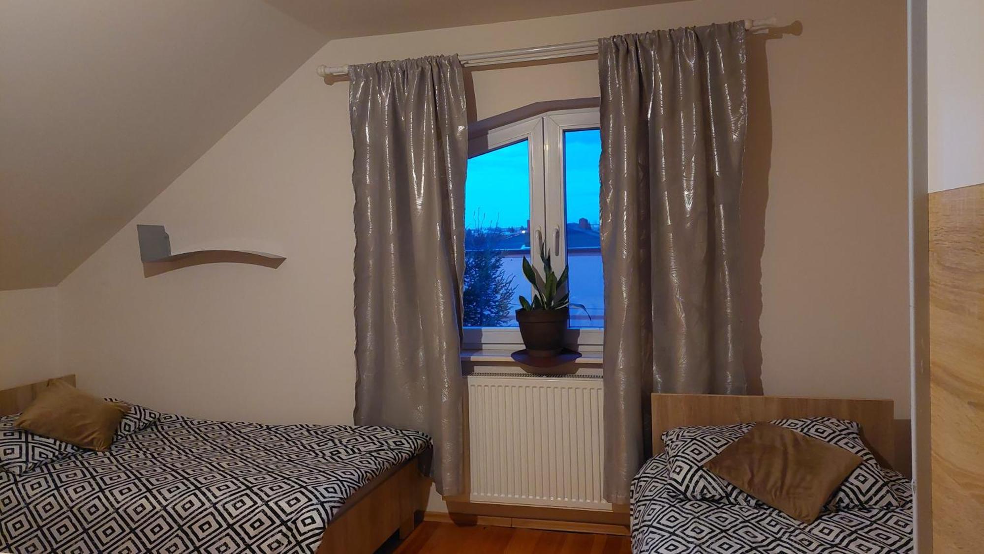 Aparthotel Azylw25 Starachowice Esterno foto