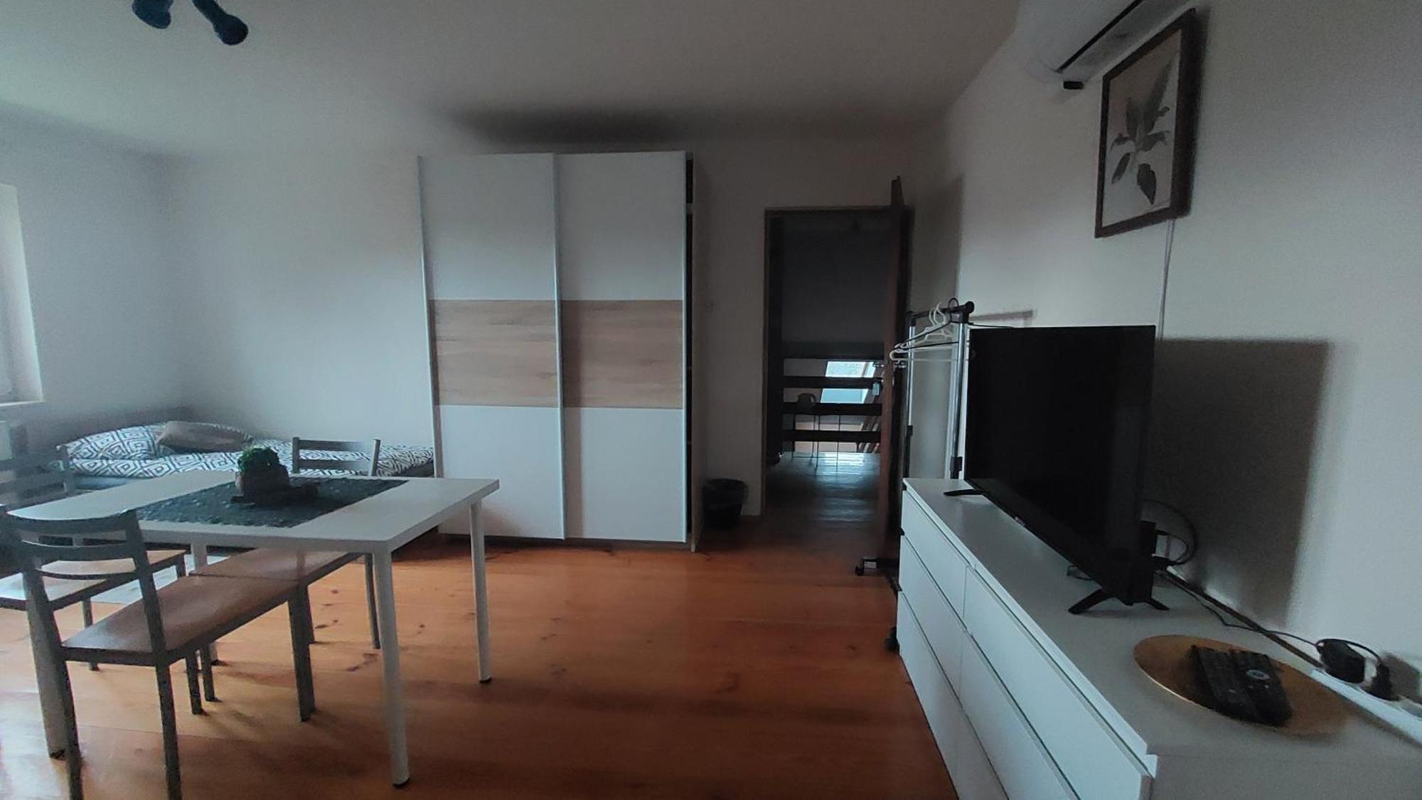 Aparthotel Azylw25 Starachowice Esterno foto